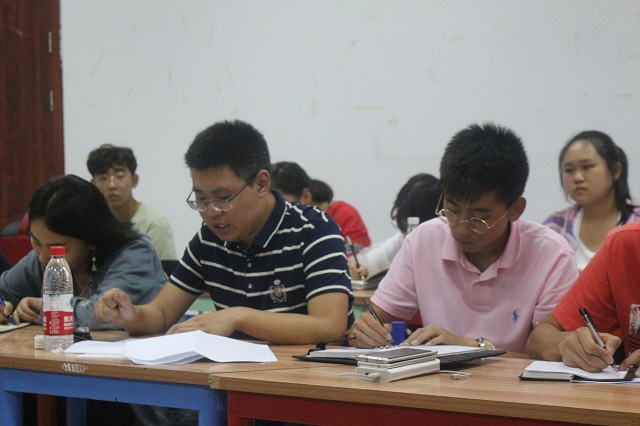 行者若彩虹 万丈光可成——环科系举办2017-2018学年第一学期完满教育工作动员大会