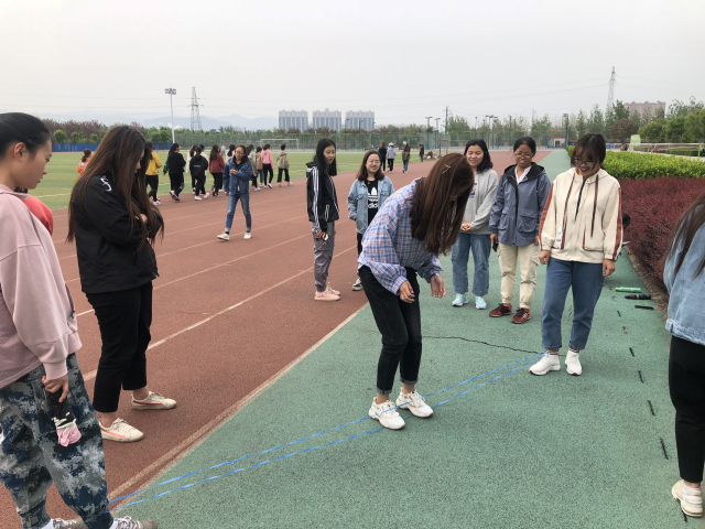 【完满班级】和夏艺彩 赛出自我——外国语言文学系英语1801班、英语1802班5月完满班级活动