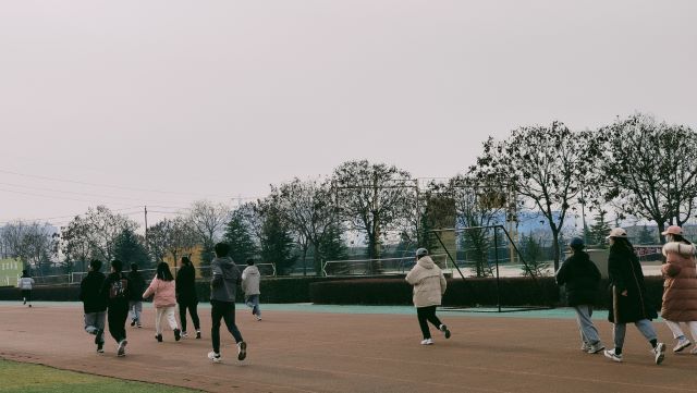 感受乘风追逐的快乐——大数据学院、信息工程学院第四届“暖冬行动”慢跑比赛