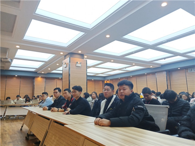 山西新闻网郗涛与我校校媒人畅谈融媒体时代新闻写作