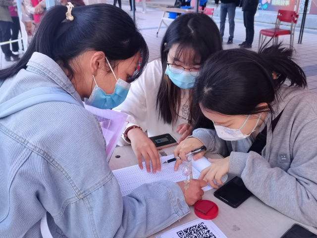 【迎新纪实】一见倾“新” 经管与你共赴此行——经济与管理学院2022年迎新工作陆续开展