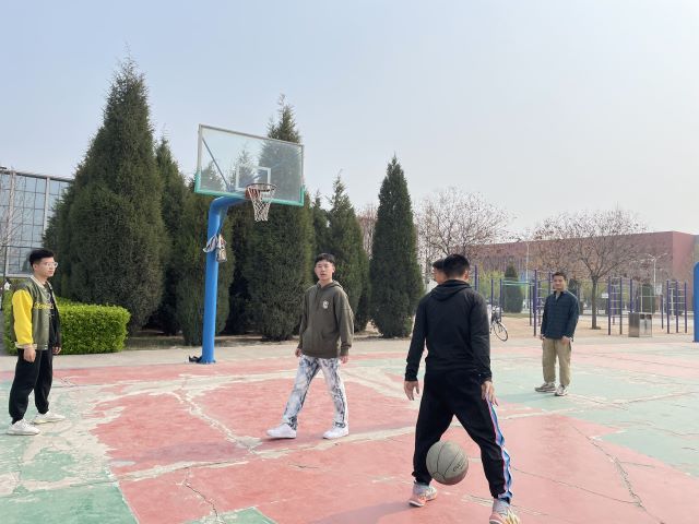 【完满班级】加强身心建设 传承革命薪火——艺术传媒学院数字媒体2002班举办热血篮球赛活动