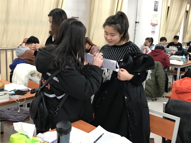 寒冬里的温暖邀请 在画意中度过——外语系开展第一届“寒冬中的温暖”书法绘画主题征稿交流会
