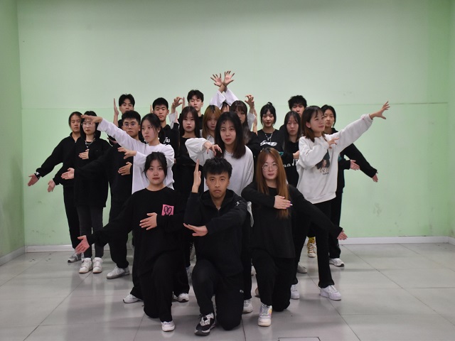 因爱而舞,热爱方才永不落幕——第九届校园舞蹈大赛