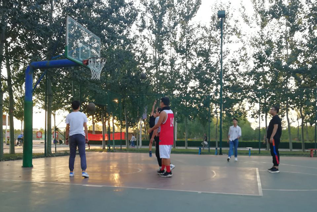 【完满班级】九月回归 球场相见——机制1505班“展望杯”篮球交流赛