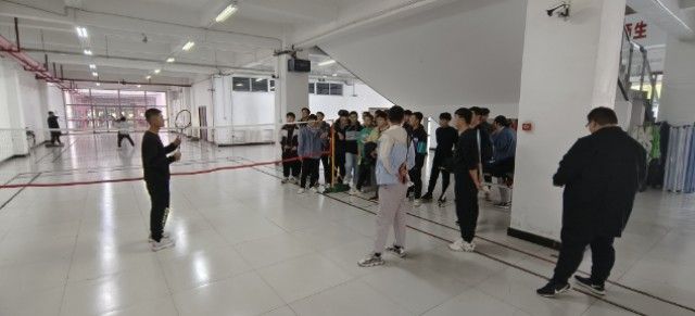 【完满团支部】青春“羽”运动齐飞——智能工程学院电气2205班完满团支部活动