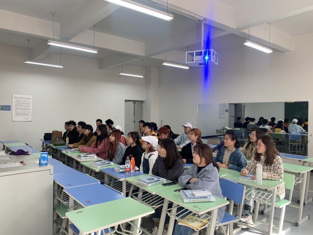 【完满班级】“生命可畏 万物有灵”——艺术传媒学院动画1902班举办保护野生动物宣讲活动