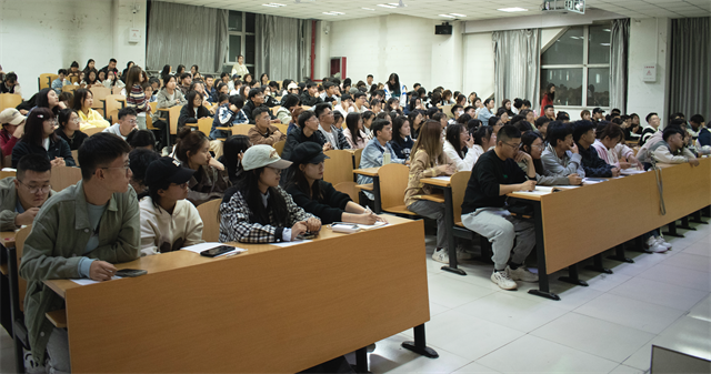 深耕完满路 蓄势促前行——淬炼·国际商学院完满团支部新闻稿相关培训