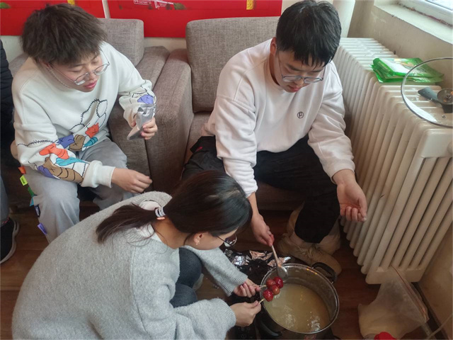 【完满班级】酸甜葫芦吃进口 暖情心间淌——淬炼·国际商学院会计2102班完满班级活动