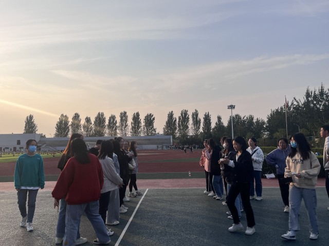 【完满班级】追忆百年党史 弘扬体育精神——商务英语学院英语2103班完满班级活动