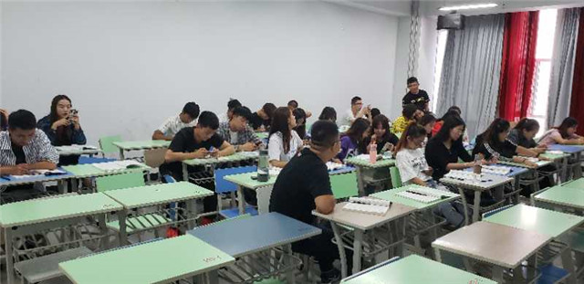 【完满班级】青春不止 公益继续——淬炼商学院九月完满班级主题活动（十四）