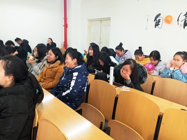 【完满班级】遨游汉字中——淬炼商学院“创”享青春主题活动(八)