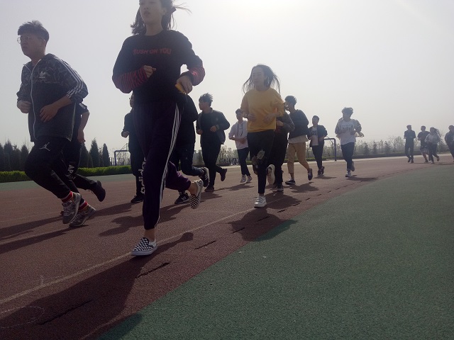 【完满班级】畅想青春 传递正能量——淬炼商学院四月完满班级主题活动(二十三)