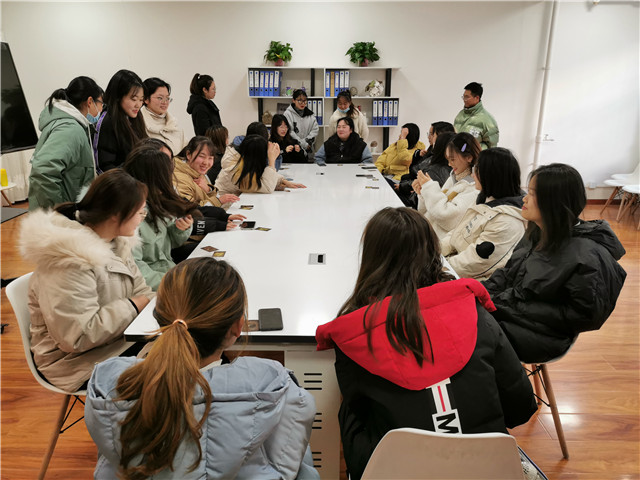 【完满班级】燃烧洋溢激情 携手步进辉煌