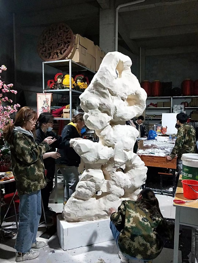 闪光的信院第285期:他让舞台呈现出靓丽的风景