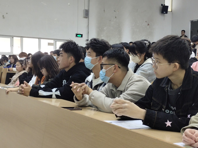 【辅导员说完满】和谐网络你我共享 共防电诈你我同心——智能工程学院2022级辅导员说完满活动