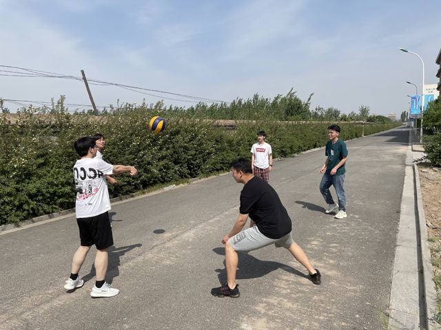 【完满班级】走进排球 融入生活——艺术传媒学院视觉1802班校园时光乐趣无穷快乐排球游戏活动