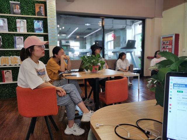 持续性超越自我 开展团队赋能——食品与环境学院科技沙龙第十八期活动