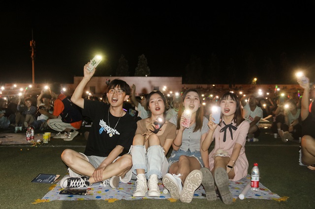 【缤纷百团】“音浪”的夏天 星空知道他们的温柔