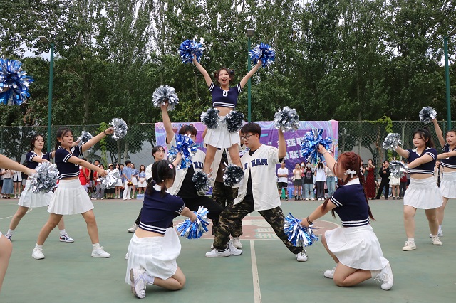 当篮球遇上啦啦操 这是六月信院的青春活力!——第十四届“至强杯”篮球联赛暨第九届“至强杯”啦啦操联赛