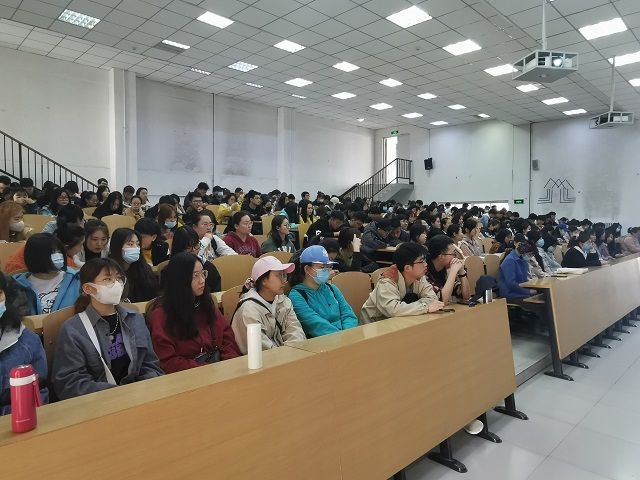 【辅导员说完满】谨防诈骗 人人有责——食品与环境学院2019级年级会