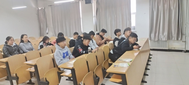 【完满班级】篮球知识讲解——智能工程学院机器人2101班完满班级活动