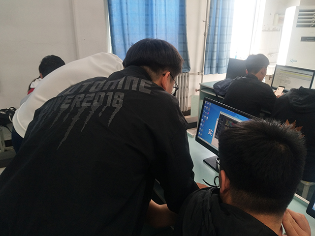 【完满班级】安卓设计大赛——大数据学院、信息工程学院物联网1701班完满活动