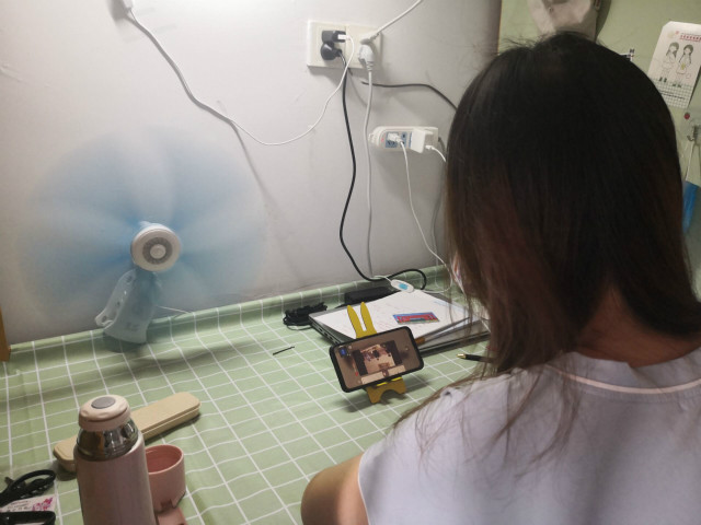 【主题团日】无悔青春 高举火炬——经济与管理学院主题团日活动纪实（十五）