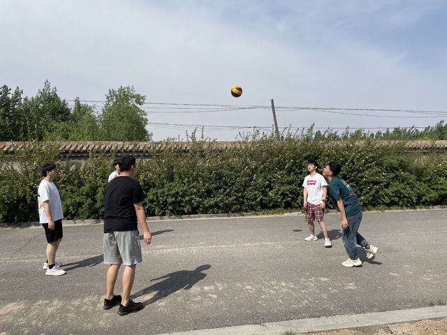 【完满班级】走进排球 融入生活——艺术传媒学院视觉1802班校园时光乐趣无穷快乐排球游戏活动