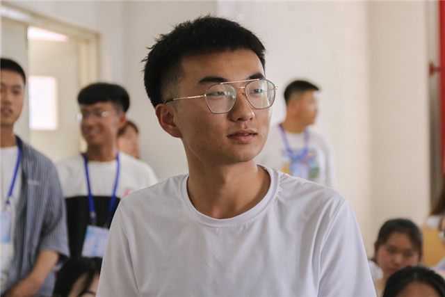 【青马工程】换个角度 感受青春芳华——第十二期“青马工程”学生骨干致远班第三期讲座