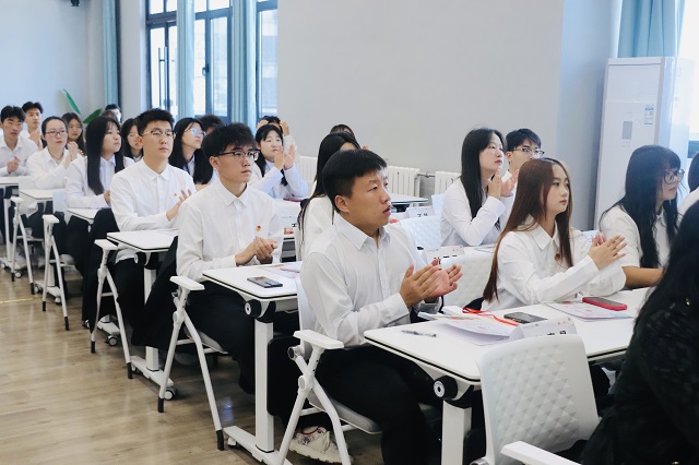 【青马工程】凝“青”聚力务实笃行 “马”不停蹄再启新程——经济与管理学院“青马工程”开班仪式