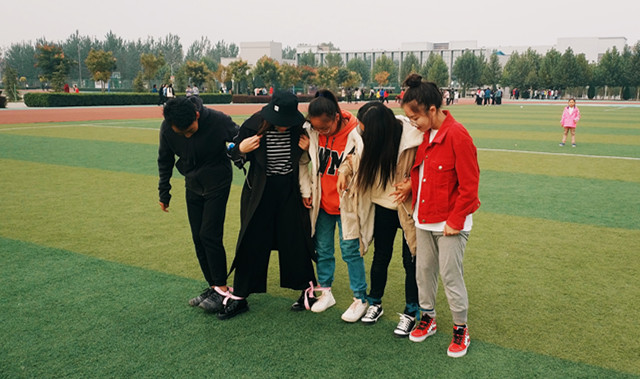 【完满班级】同心山成玉 协力土成金——淬炼商学院十月完满班级主题活动（三十八）