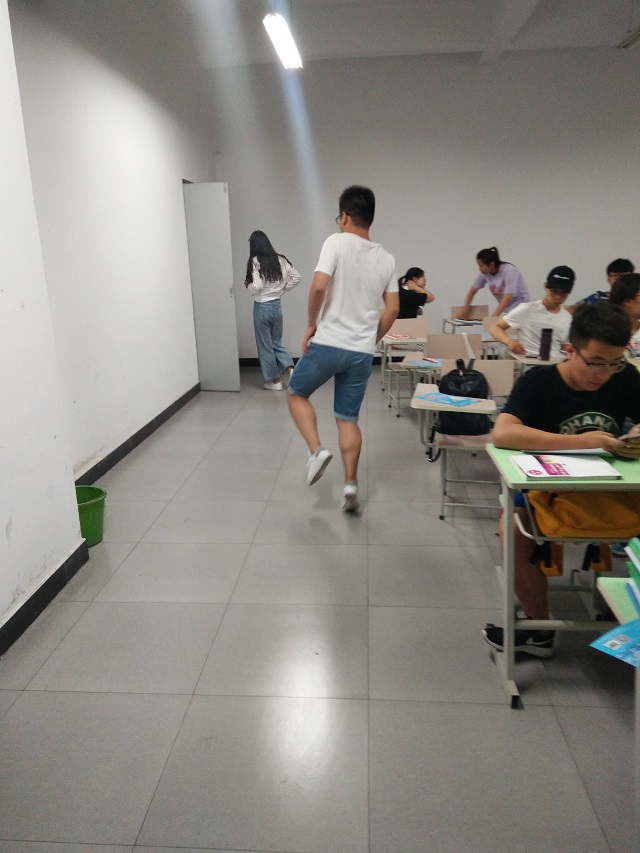 【完满班级】中华成语库 比比谁多产——经管1603班举办成语累积比拼六月完满班级活动