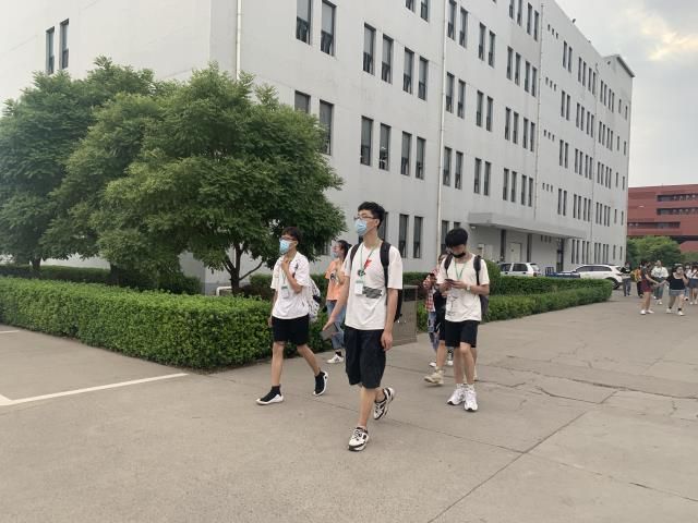 不忘初心 为爱奔动——艺术传媒学院公益健康乐跑