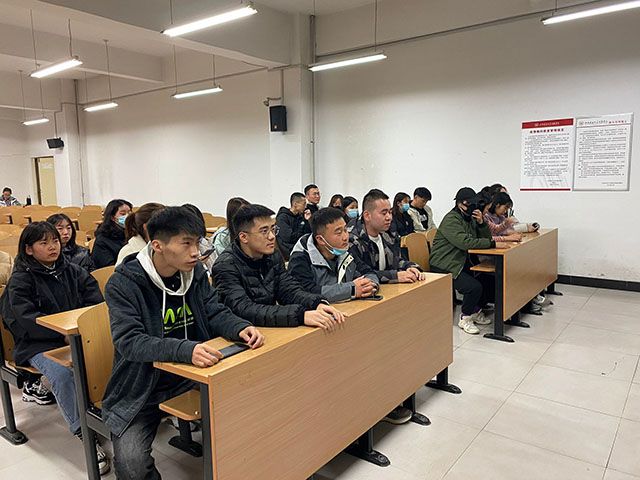 生活要理性 消费需谨慎——艺术传媒学院视觉2003班理性消费 防止电信诈骗主题班会