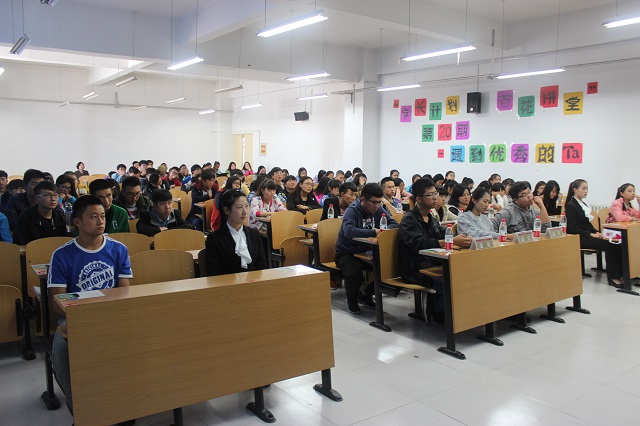 【学长计划】谁人青春不折腾  从平凡到非同凡响——环科系10月百花讲堂