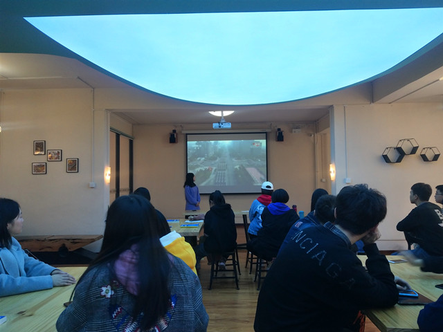 【完满班级】树时代新风 扬爱国情怀——大数据学院、信息工程学院观看70年阅兵仪式