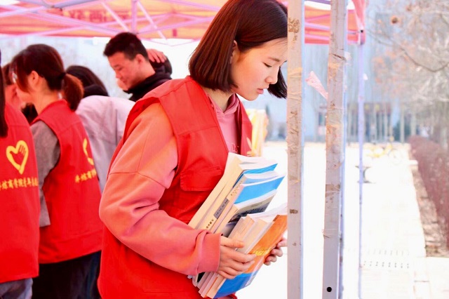 循环共享 书香永留——淬炼商学院“书籍再利用,环保大行动”旧书回收活动