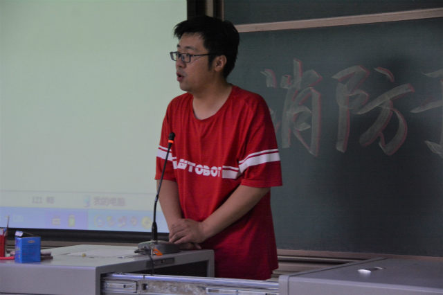 【辅导员说完满】关注消防始于心 消除隐患践于行