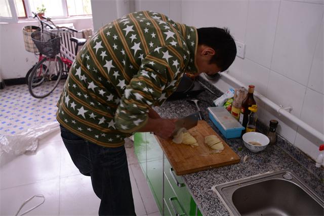 鉴校园美食 赏精英文化 ——记太古精英学院美食社“美食鉴赏”