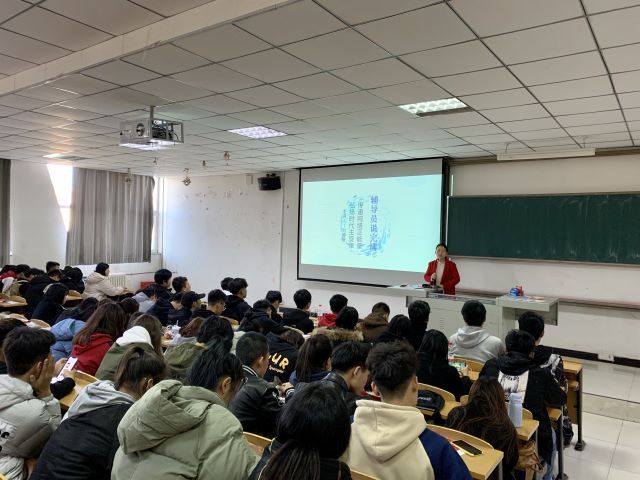 【辅导员说完满】传递网络正能量 弘扬时代旋律——艺术传媒学院2019级辅导员说完满