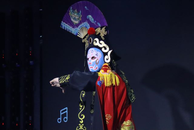 【辅导员说完满】花YOUNG忆韶华 迎完满之路——经济与管理学院2021级辅导员说完满活动