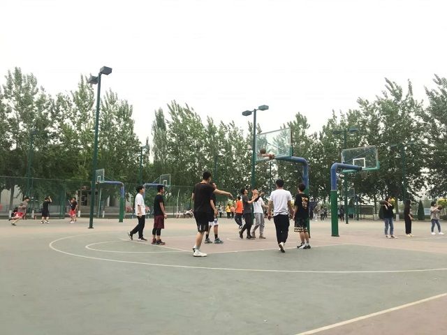 【完满班级】球场积极拼搏 增强班级凝聚——环设1803班篮球班级赛