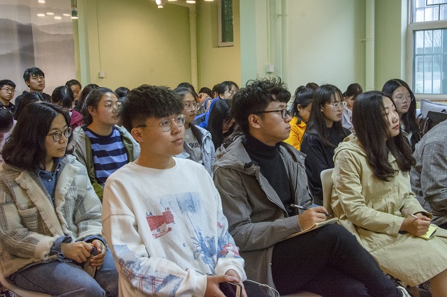 “青领未来”校园公益巡讲第1期:山西青年报记者做客青藤书院 讲述校媒融合发展新趋势