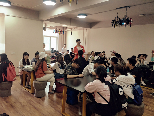 【完满班级】听完满人讲青春——淬炼商学院五月完满班级主题活动（一）