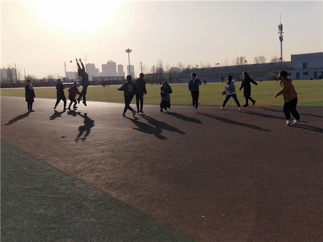 【完满班级】蓄势待发 运动的激情——淬炼商学院举办“善行青春”主题活动(六十二)