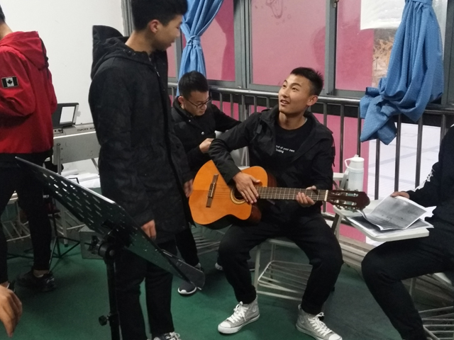 【完满班级】歌舞飞扬——大数据学院、信息工程学院物联网工程1701班艺术节