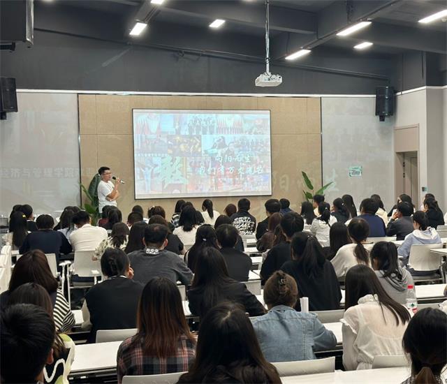 学长计划第1096期:经生有约·“椿去秋来 开启大学之旅”——经济与管理学院学长计划第177期