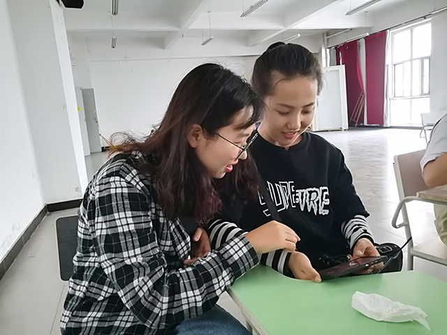 【完满班级】重温经典 童年‘三国杀’——艺术传媒学院服装1601举办趣味班级活动