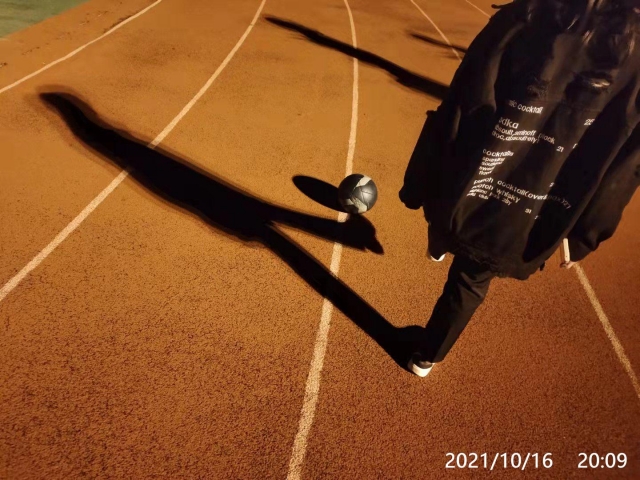 【完满班级】创意影子摄影活动——大数据学院、信息工程学院数字2101完满班级活动